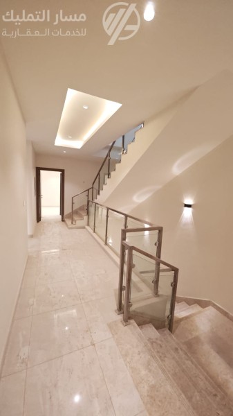 Photo by Daniel J. Schwarz